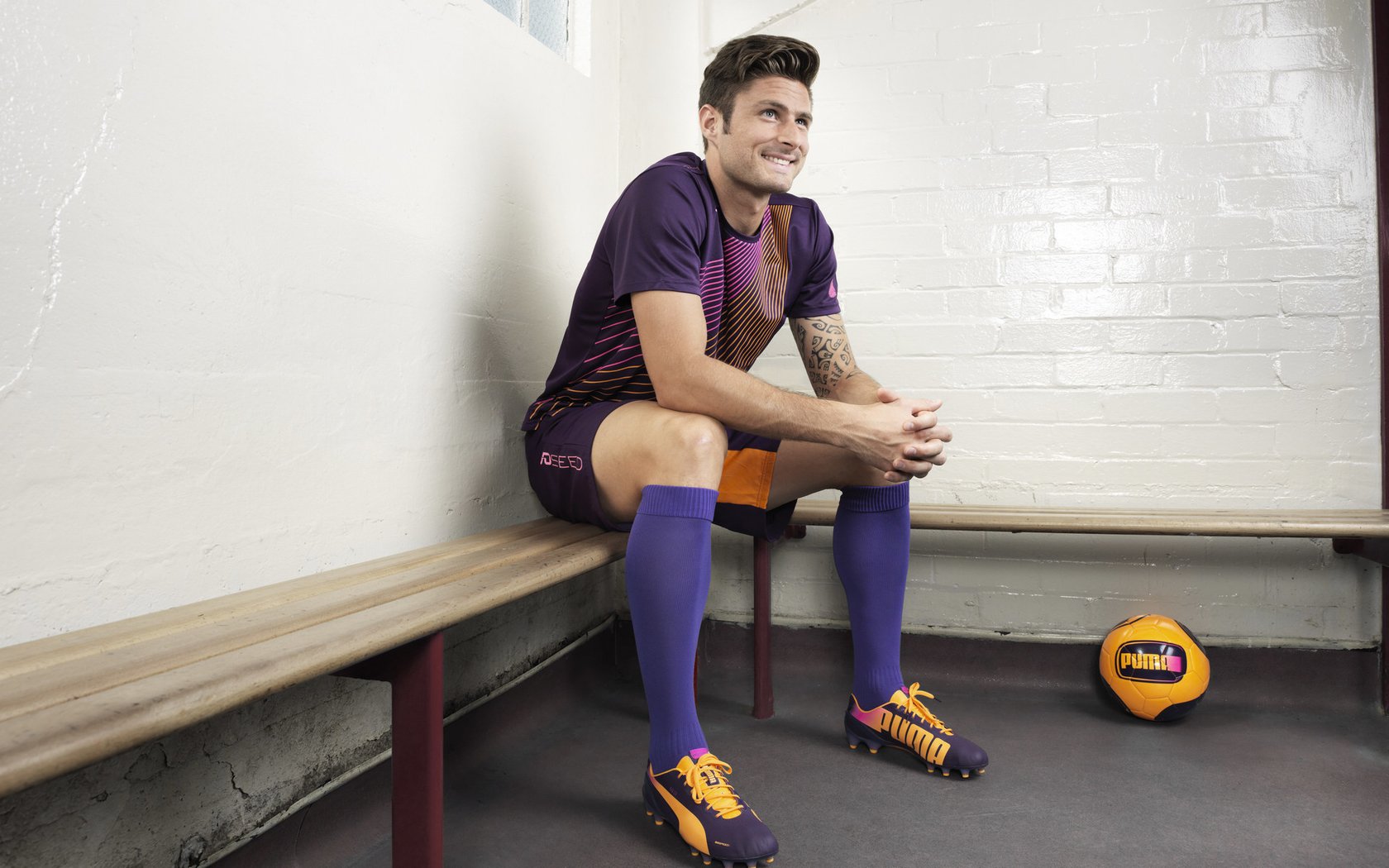 迪巴拉爆发撕裂紫百合防线，摩纳哥战术完胜演绎欧战教科书